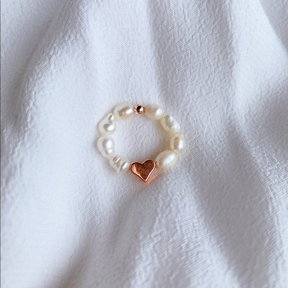 Fresh Water Pearl Rose Gold Heart Ring - Picture 3 of 5